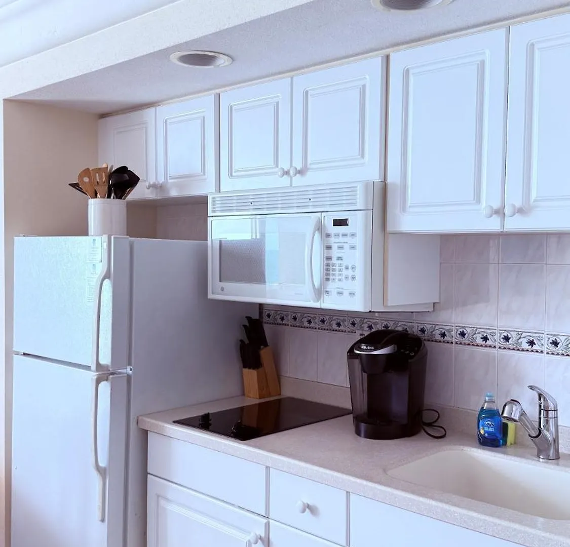 Aparthotel Breathtaking Ocean Front Condo In Daytona Beach