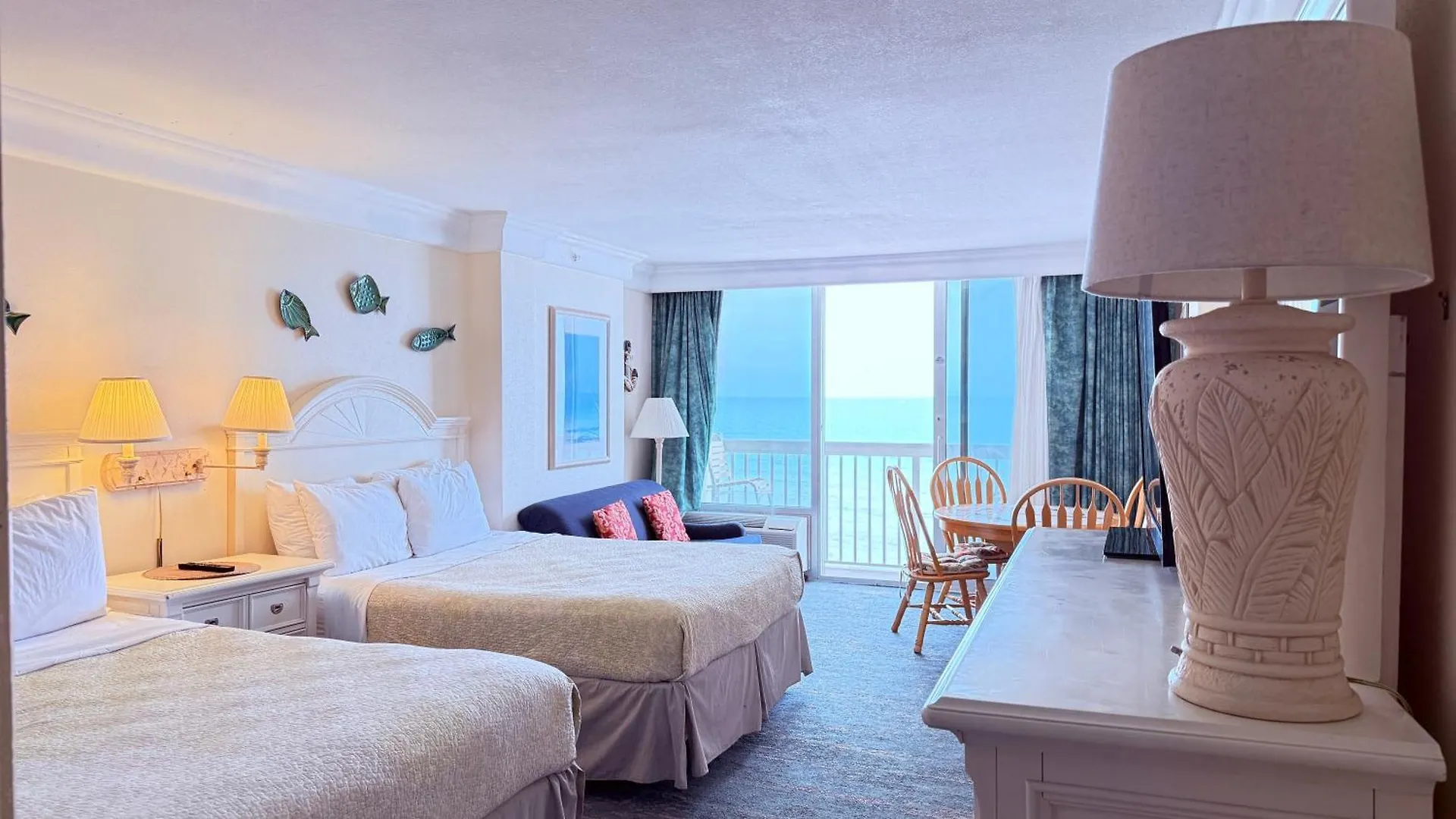 Aparthotel Breathtaking Ocean Front Condo In Daytona Beach